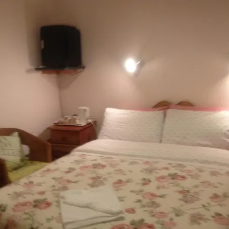 Bed & Breakfast Teac Watties 3*