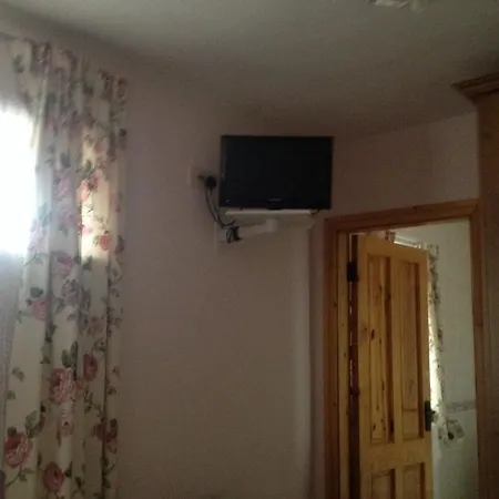 Teac Watties Cashel (Tipperary)